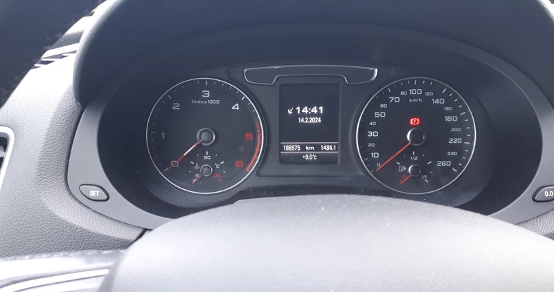 Audi Q3 cena 72900 przebieg: 187950, rok produkcji 2018 z Rawicz małe 254